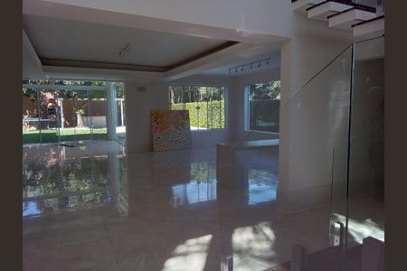 Casa de condomínio para alugar com 400m², 4 quartos e sem vaga