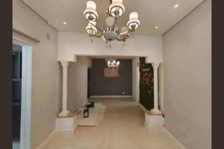 Casa à venda com 5 quartos, 320m² em Água Rasa, São Paulo
