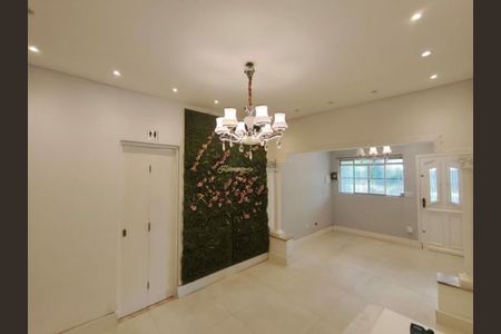 Casa à venda com 5 quartos, 320m² em Água Rasa, São Paulo