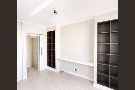 Casa à venda com 2 quartos, 70m² em Chácara Santo Antônio (Zona Sul), São Paulo