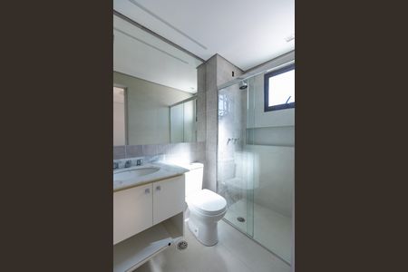 Apartamento para alugar com 147m², 3 quartos e 3 vagas Apartamento para alugar com 147m², 3 quartos e 3 vagasBanheiro da Suíte 1