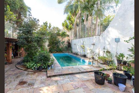Casa à venda com 600m², 4 quartos e 4 vagas