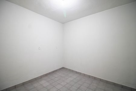 Quarto de casa para alugar com 2 quartos, 56m² em Vila Santista, São Paulo