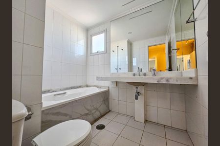 Apartamento para alugar com 140m², 3 quartos e 2 vagas Apartamento para alugar com 140m², 3 quartos e 2 vagasBanheiro da Suíte 2