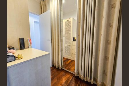 Apartamento para alugar com 140m², 3 quartos e 2 vagas Apartamento para alugar com 140m², 3 quartos e 2 vagasCloset da suíte 2