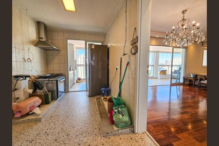 Apartamento para alugar com 140m², 3 quartos e 2 vagas Apartamento para alugar com 140m², 3 quartos e 2 vagasCozinha