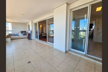 Apartamento para alugar com 140m², 3 quartos e 2 vagas Apartamento para alugar com 140m², 3 quartos e 2 vagasSacada