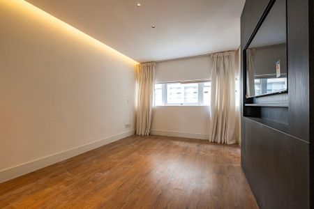 Apartamento à venda com 455m², 4 quartos e 4 vagas Apartamento à venda com 455m², 4 quartos e 4 vagasSuíte 2