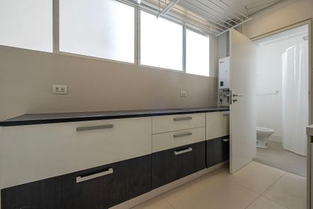 Apartamento à venda com 455m², 4 quartos e 4 vagas Apartamento à venda com 455m², 4 quartos e 4 vagasÁrea de Serviço