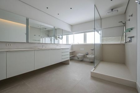 Apartamento à venda com 455m², 4 quartos e 4 vagas Apartamento à venda com 455m², 4 quartos e 4 vagasSuíte 1