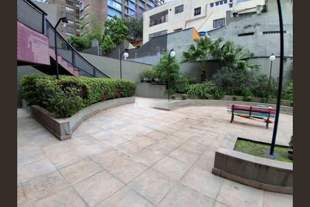 Apartamento para alugar com 70m², 2 quartos e 1 vaga