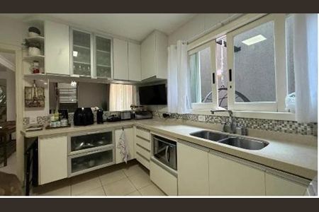 Casa à venda com 300m², 4 quartos e 5 vagas