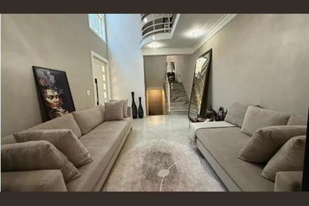 Casa à venda com 4 quartos, 300m² em Água Fria, São Paulo