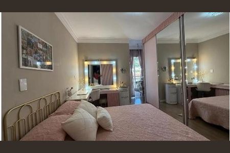 Casa à venda com 4 quartos, 300m² em Água Fria, São Paulo