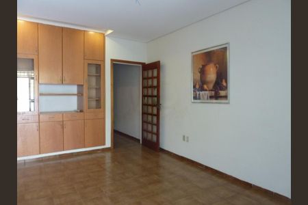 Casa à venda com 134m², 2 quartos e 2 vagas