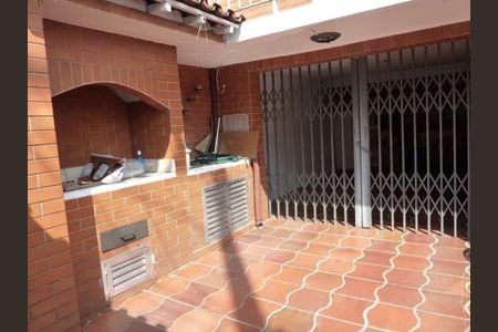 Casa à venda com 134m², 2 quartos e 2 vagas