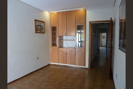 Casa à venda com 134m², 2 quartos e 2 vagas
