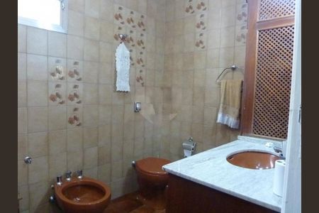 Casa à venda com 134m², 2 quartos e 2 vagas