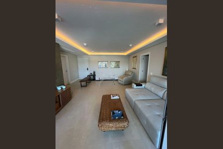 Apartamento para alugar com 161m², 3 quartos e 2 vagas