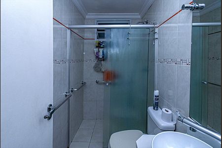 banheiro social_2 de apartamento à venda com 3 quartos, 83m² em Aclimação, São Paulo