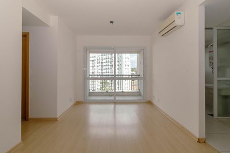 Apartamento para alugar com 75m², 2 quartos e 1 vagaSala