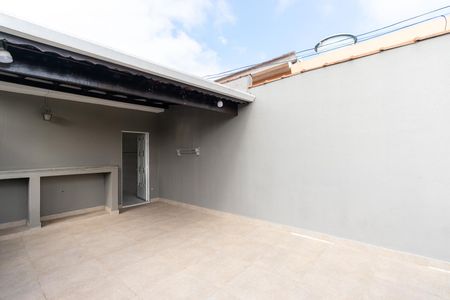 Casa para alugar com 40m², 1 quarto e 1 vagaQuintal