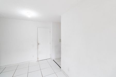Sala de apartamento para alugar com 2 quartos, 49m² em Cosmos, Rio de Janeiro