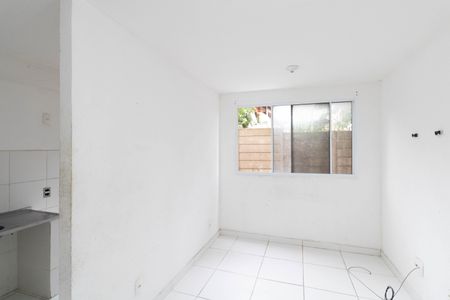 Sala de apartamento para alugar com 2 quartos, 49m² em Cosmos, Rio de Janeiro