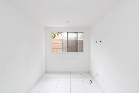 Sala de apartamento para alugar com 2 quartos, 49m² em Cosmos, Rio de Janeiro