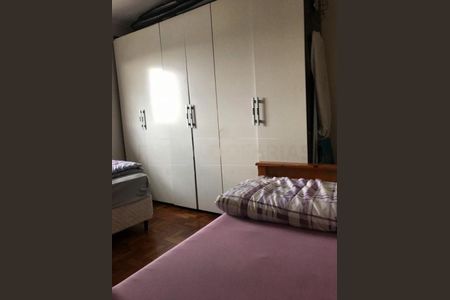 Casa à venda com 3 quartos, 132m² em Jardim Regis, São Paulo