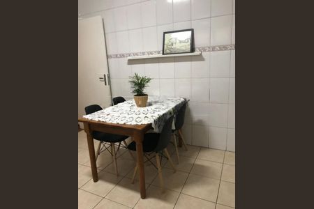 Casa à venda com 3 quartos, 132m² em Jardim Regis, São Paulo