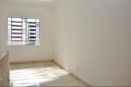 Casa para alugar com 70m², 2 quartos e sem vagaSala