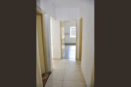 Casa para alugar com 70m², 2 quartos e sem vagaCorredor Quartos