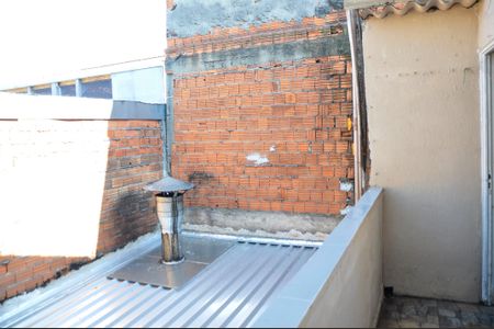 Casa para alugar com 70m², 2 quartos e sem vagaVaranda
