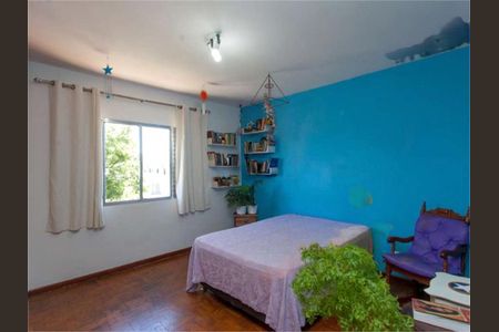 Casa à venda com 4 quartos, 197m² em Chácara Inglesa, São Paulo