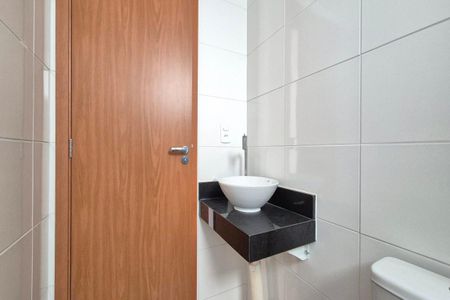 Apartamento para alugar com 44m², 2 quartos e 1 vaga Apartamento para alugar com 44m², 2 quartos e 1 vagaBanheiro