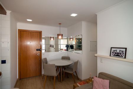 Apartamento à venda com 57m², 2 quartos e 1 vaga Apartamento à venda com 57m², 2 quartos e 1 vagaSala