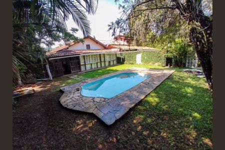 Casa à venda com 78m², 3 quartos e 5 vagas