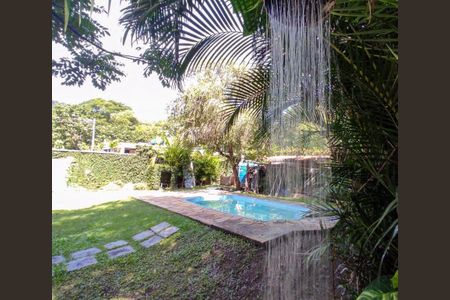 Casa à venda com 78m², 3 quartos e 5 vagas