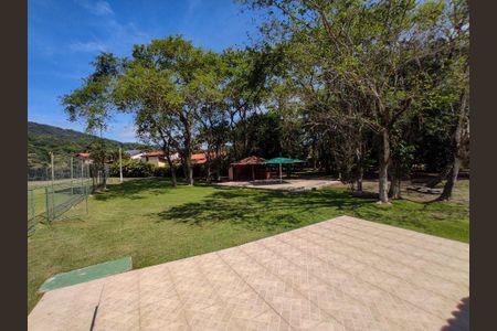 Casa à venda com 78m², 3 quartos e 5 vagas