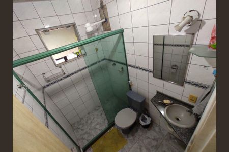 Casa à venda com 78m², 3 quartos e 5 vagas