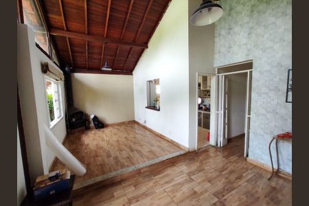 Casa à venda com 78m², 3 quartos e 5 vagas