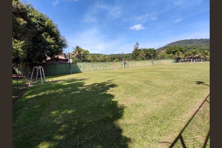 Casa à venda com 78m², 3 quartos e 5 vagas
