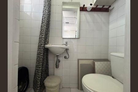 Apartamento à venda com 87m², 3 quartos e 1 vagaÁrea de serviço - banheiro