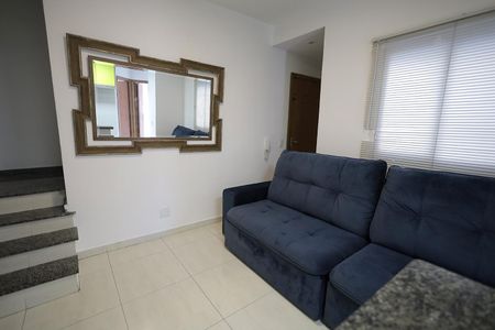 Sala de apartamento para alugar com 2 quartos, 83m² em Jardim Cristiane, Santo André