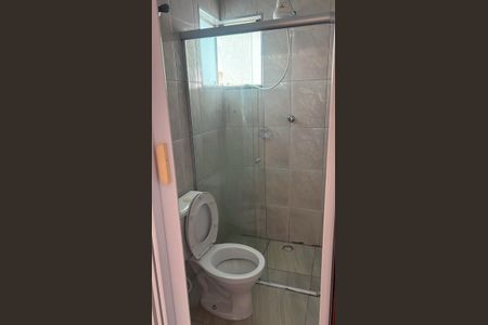 Apartamento à venda com 75m², 3 quartos e 2 vagas Apartamento à venda com 75m², 3 quartos e 2 vagasBanheiro social