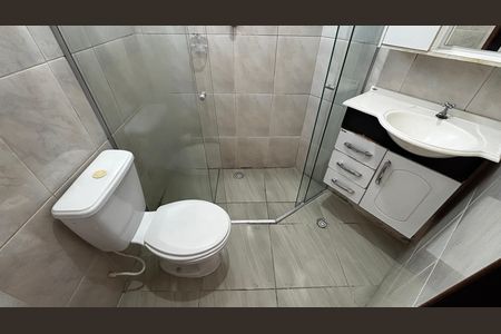 Apartamento à venda com 74m², 3 quartos e 2 vagas Apartamento à venda com 74m², 3 quartos e 2 vagasBanheiro da Suíte