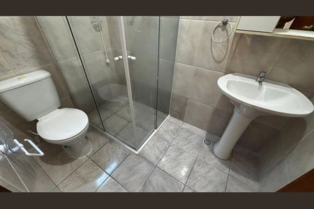 Banheiro de apartamento para alugar com 3 quartos, 74m² em Vila Valparaíso, Santo André