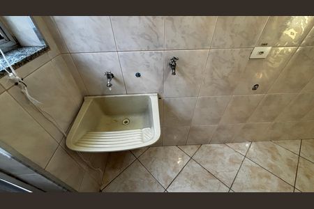 Apartamento à venda com 74m², 3 quartos e 2 vagas Apartamento à venda com 74m², 3 quartos e 2 vagasÁrea de Serviço