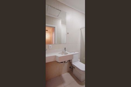 Casa para alugar com 110m², 2 quartos e 2 vagas Casa para alugar com 110m², 2 quartos e 2 vagasBanheiro